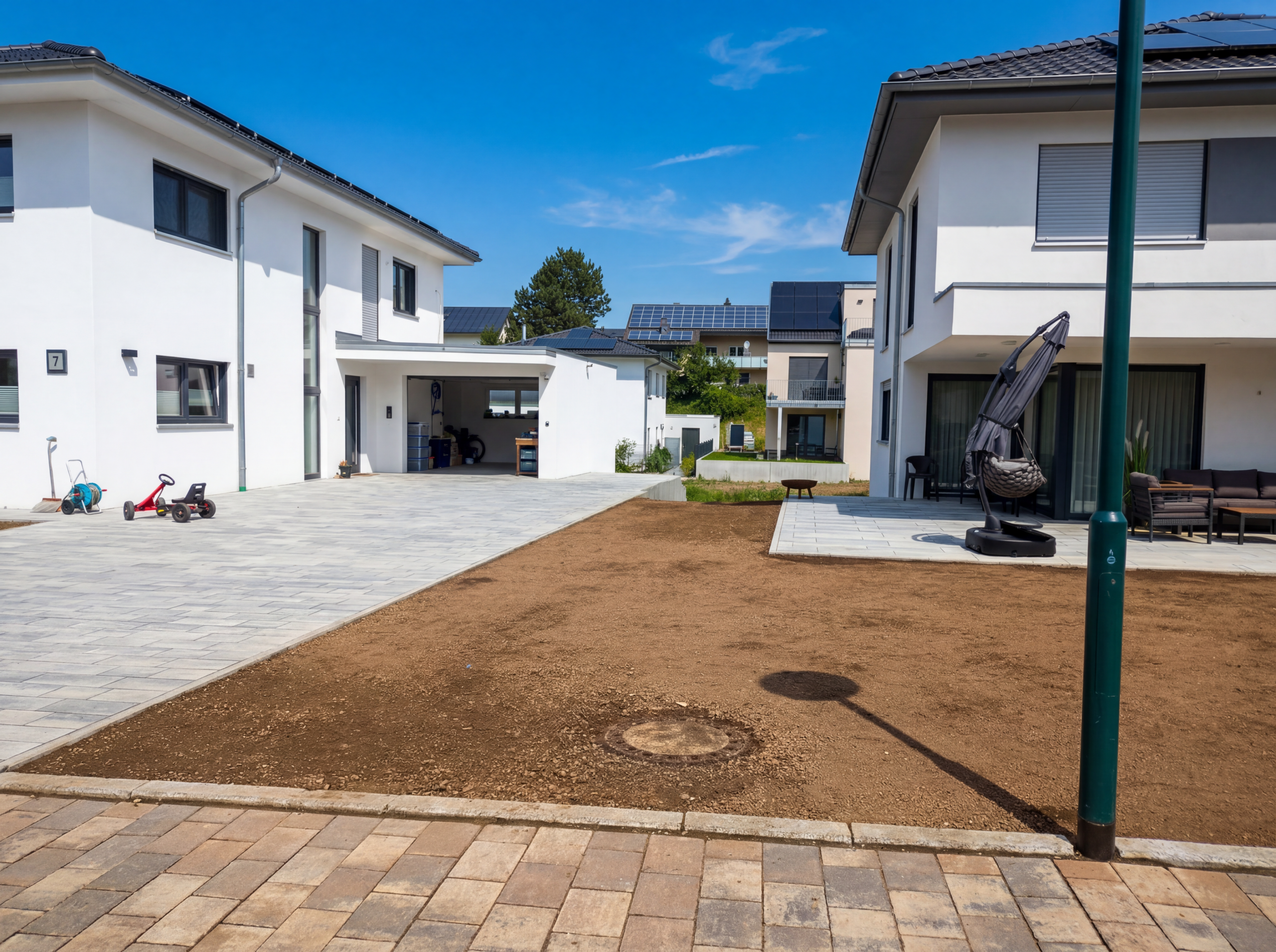 Rollrasen & Bepflanzung 8